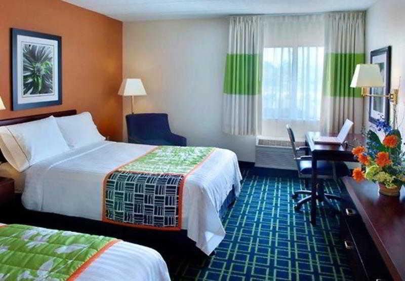 Fairfield By Marriott Inn & Suites Wallingford New Haven Екстер'єр фото