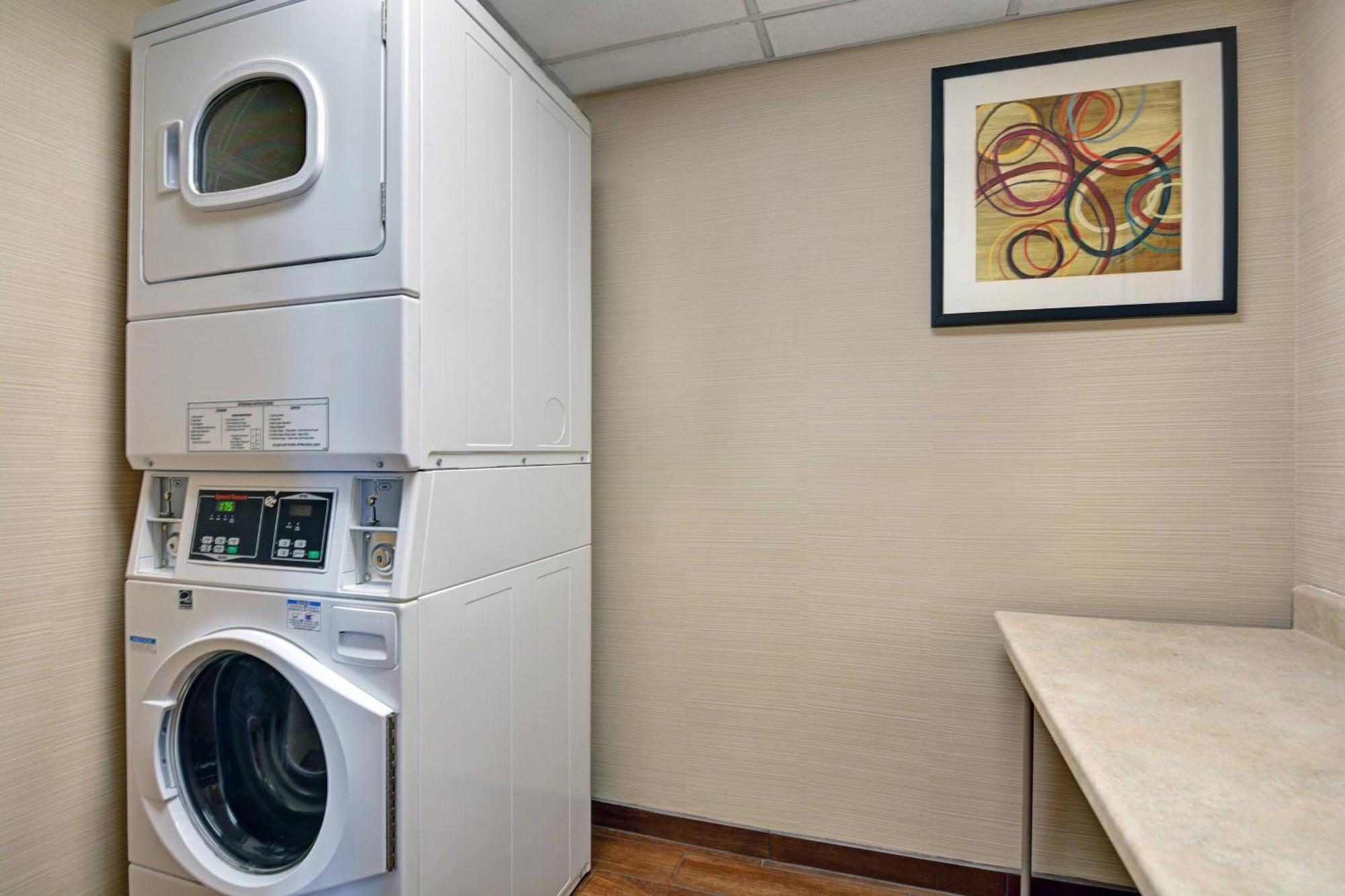 Fairfield By Marriott Inn & Suites Wallingford New Haven Екстер'єр фото